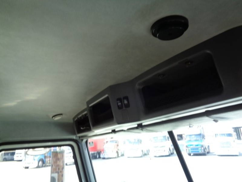 2011 MACK METRO-LINER