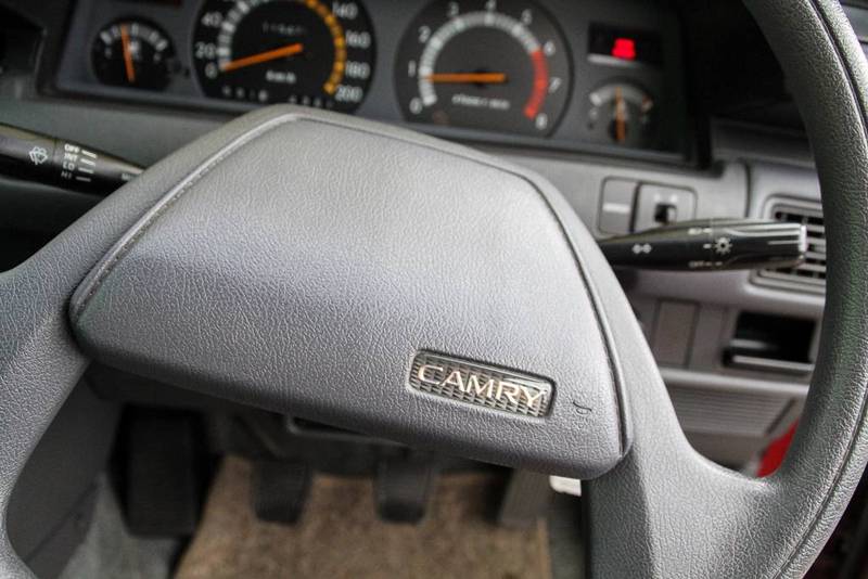 1992 TOYOTA CAMRY EXECUTIVE SV21