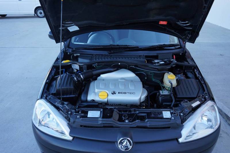 2002 HOLDEN BARINA SRi XC