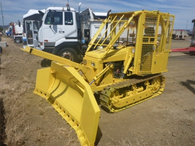 2007 East Wind Farmboss Dozer