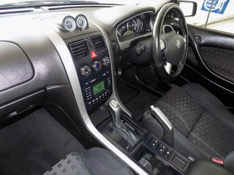 2004 HOLDEN CREWMAN CROSS 8 VYII