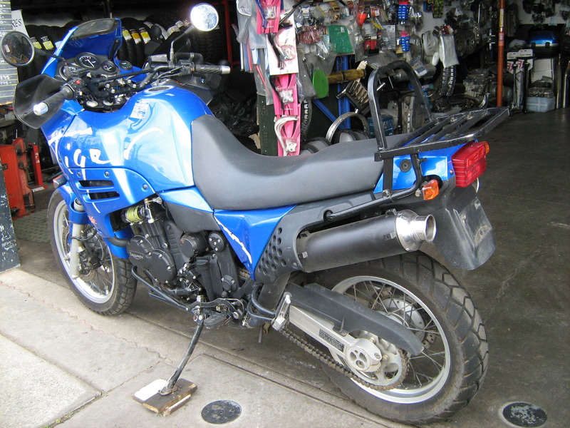 1994 TRIUMPH 900CC TIGER 900