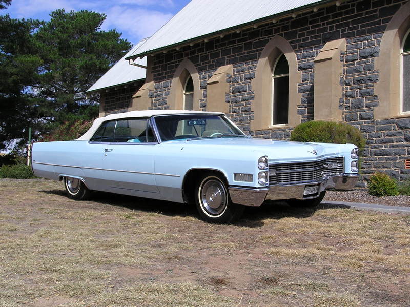 1966 CADILLAC COUPE DE VILLE 683