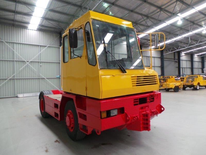 BOLLNAS BT25 Terminal Tractor