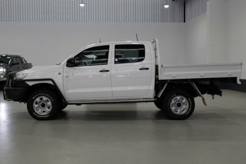 2013 TOYOTA HILUX SR (4x4) KUN26R MY12