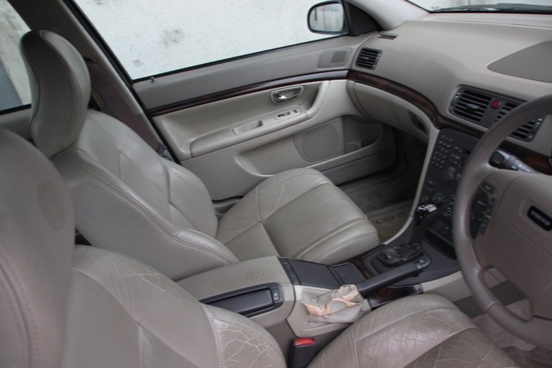 2000 VOLVO S80 T6 SE