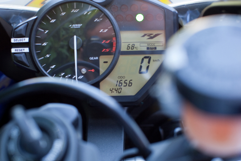 2010 YAMAHA YZF R1