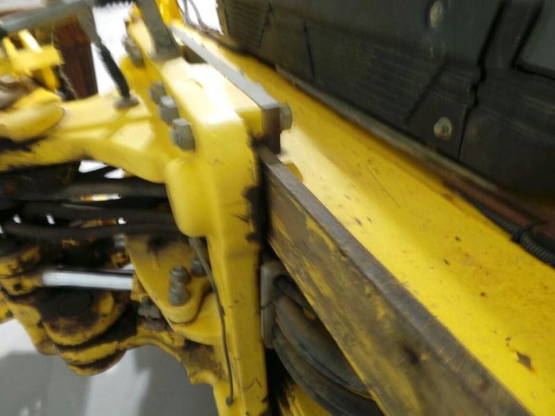 2003 NEW HOLLAND LB90