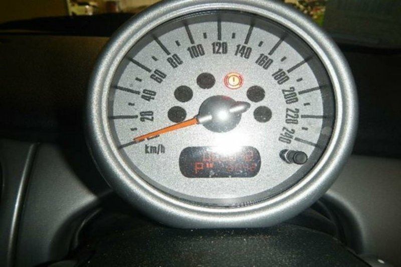 2004 MINI COOPER R50