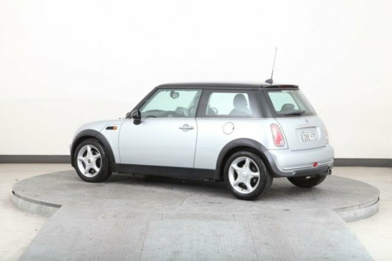 2004 MINI COOPER R50