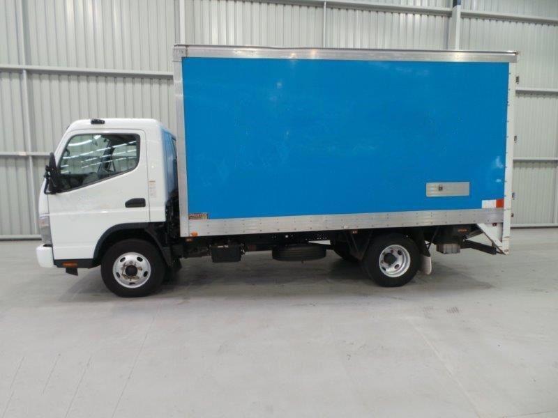 2010 FUSO CANTER PANTECH