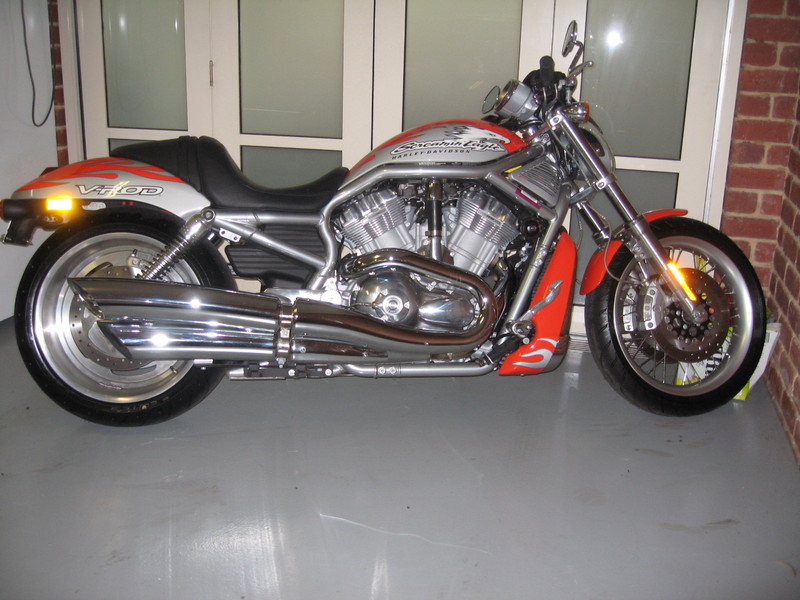2007 HARLEY-DAVIDSON SCREAMIN' EAGLE VRSCX V-ROD LIMITED EDITION
