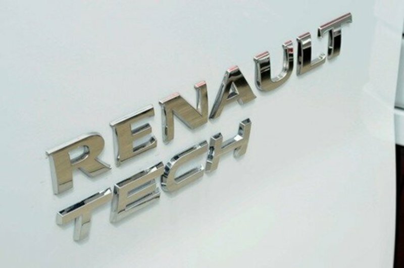 2016 RENAULT TRAFIC 103KW Low Roof SWB X82