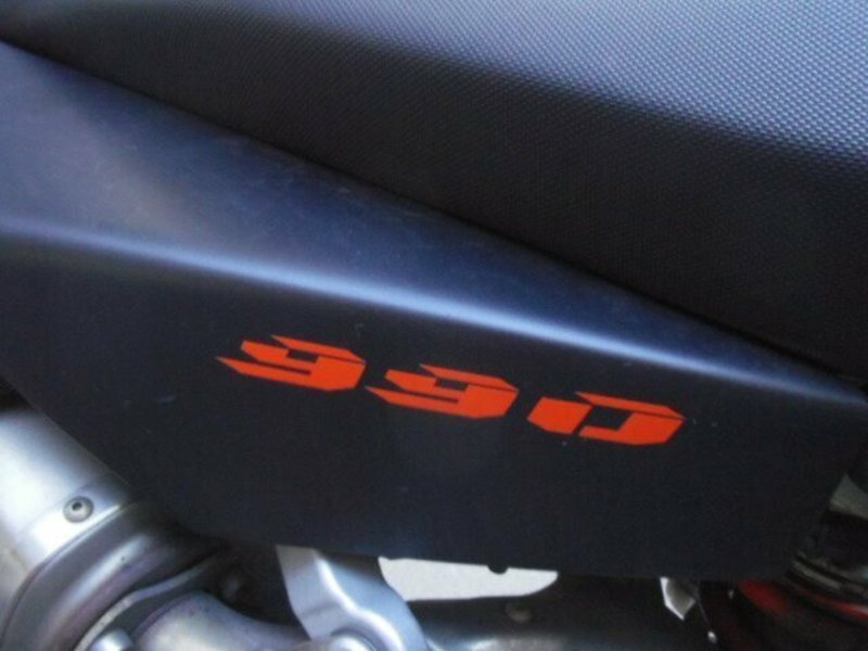 2009 KTM 990 SUPERMOTO T