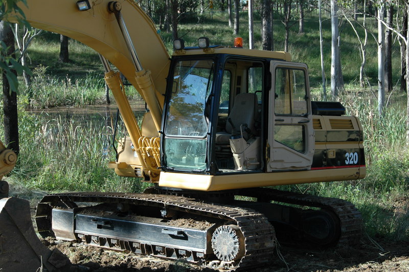 1993 CAT EXCAVATOR