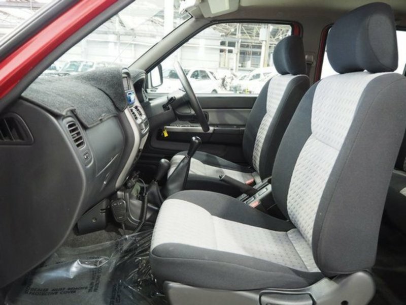 2006 NISSAN NAVARA ST-R (4x4) D22