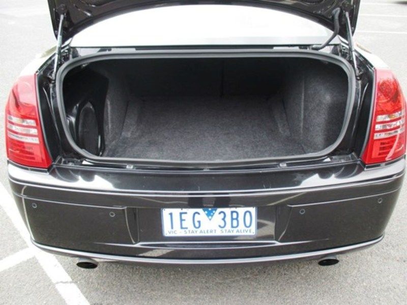 2007 CHRYSLER 300C SRT-8 MY07