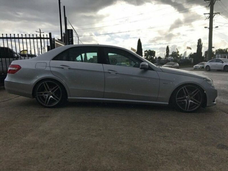 2010 MERCEDES-BENZ E250 CDI W212 BlueEFFICIENCY Avantgarde Sedan 4dr Spts Auto 5sp 2.1DT