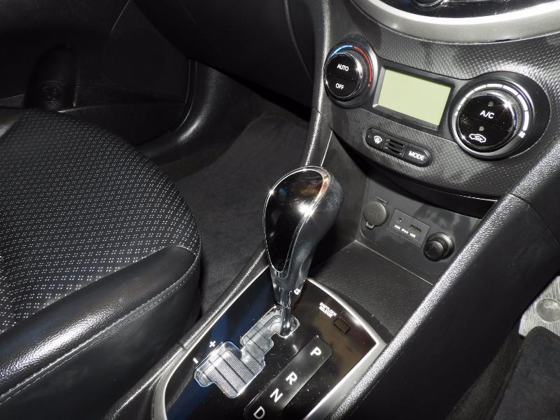 2012 HYUNDAI ACCENT PREMIUM RB