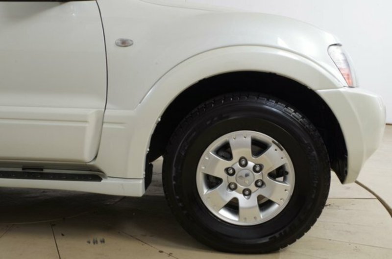 2004 MITSUBISHI PAJERO GLS 21st ANNIVERSARY NP