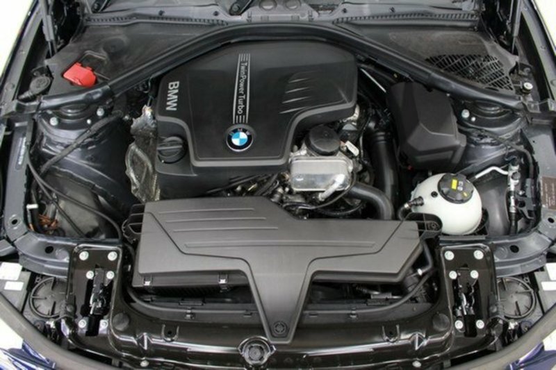 2015 BMW 4 20i SPORT LINE F32 MY15