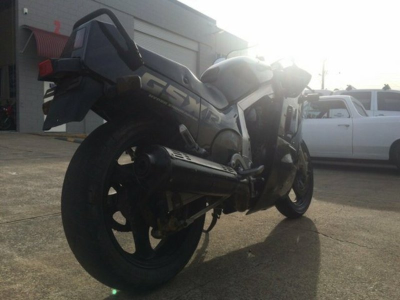 1988 SUZUKI GSXR1100