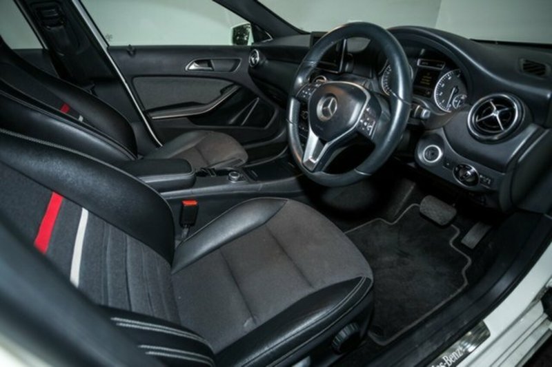2014 MERCEDES-BENZ A180 BE 176 MY14