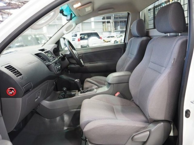 2012 TOYOTA HILUX SR (4x4) KUN26R MY12