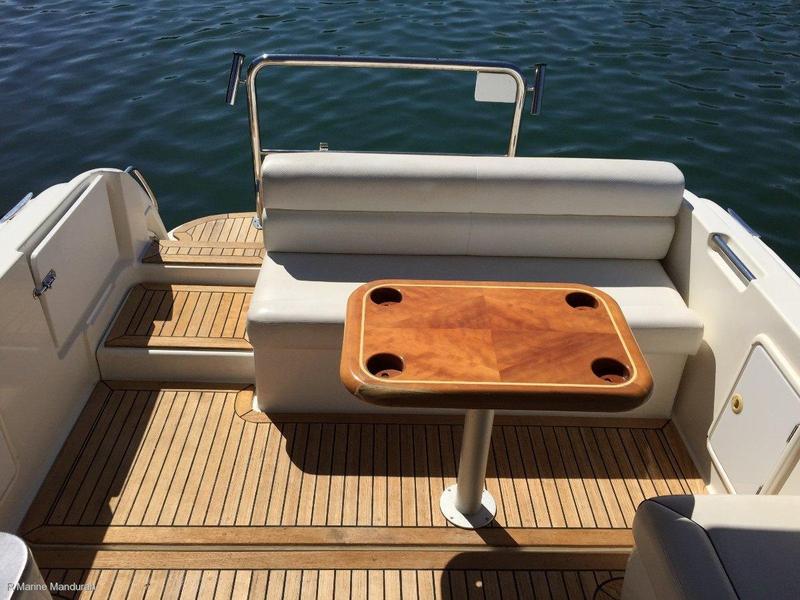 Sunrunner 3100 Sports Cruiser. NOT a RIVIERA But still Quality!! $89990