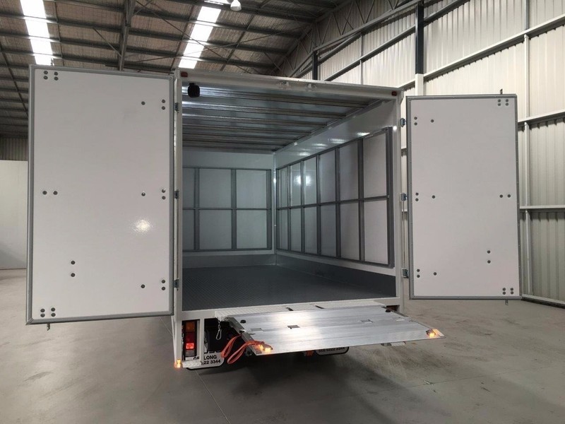 2016 FUSO Canter 515 METROLite Canter 515 Truck