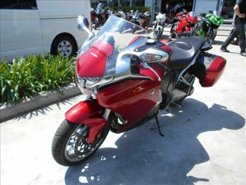 2010 HONDA 1200CC VFR1200F A