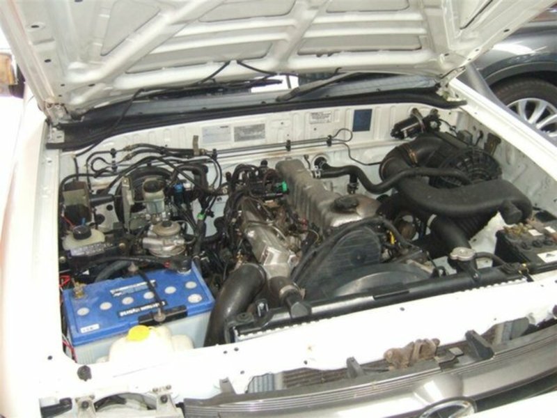 2004 MAZDA B2500 BRAVO SDX (4x4)