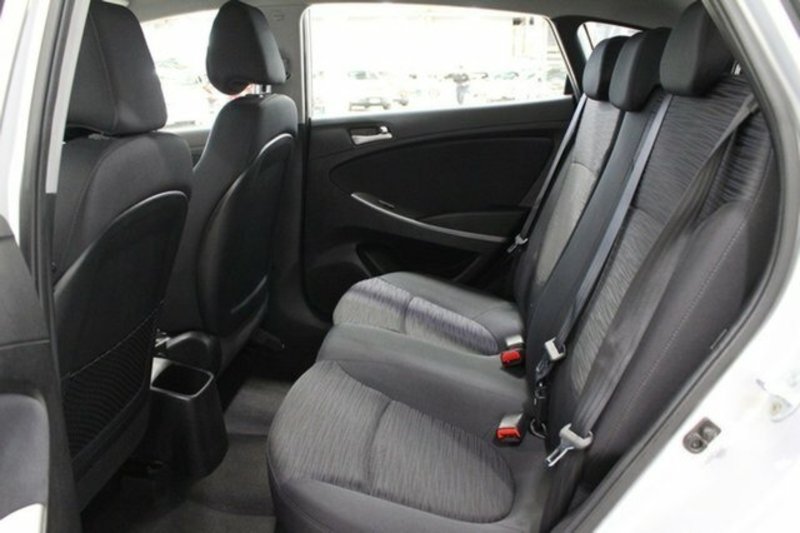 2015 HYUNDAI ACCENT ACTIVE RB2