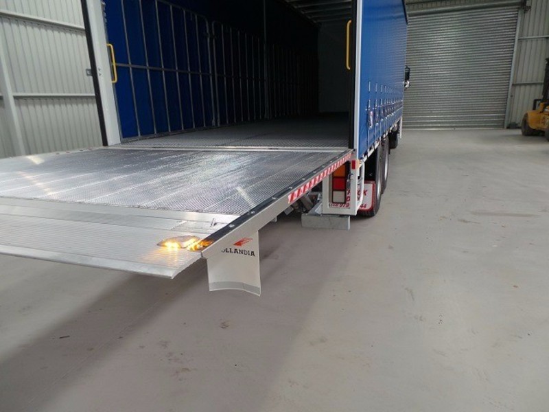 2016 HINO GH 1728-500 Series GH 1728-500 Series Truck