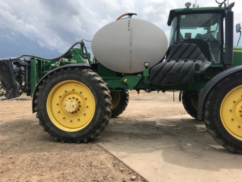 JOHN DEERE 4930 Sprayer