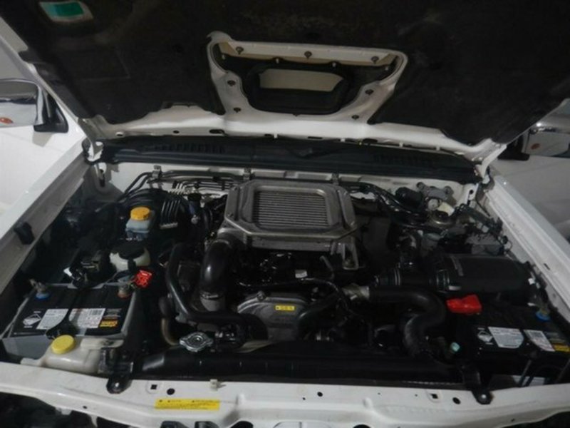 2009 NISSAN NAVARA ST-R (4x4) D22 MY08