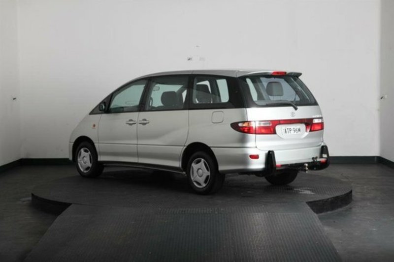 2003 TOYOTA TARAGO GLi ACR30R