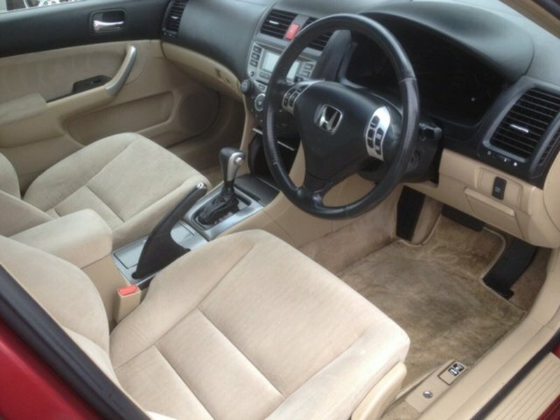 2004 HONDA ACCORD EURO