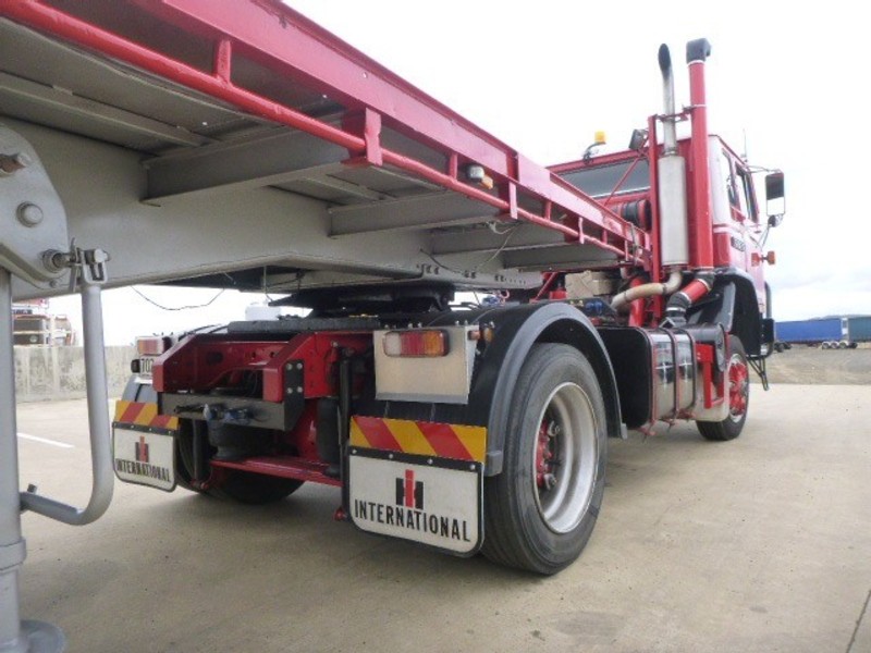 1988 INTERNATIONAL Acco T2670 T Line 2670 Acco T2670 Truck