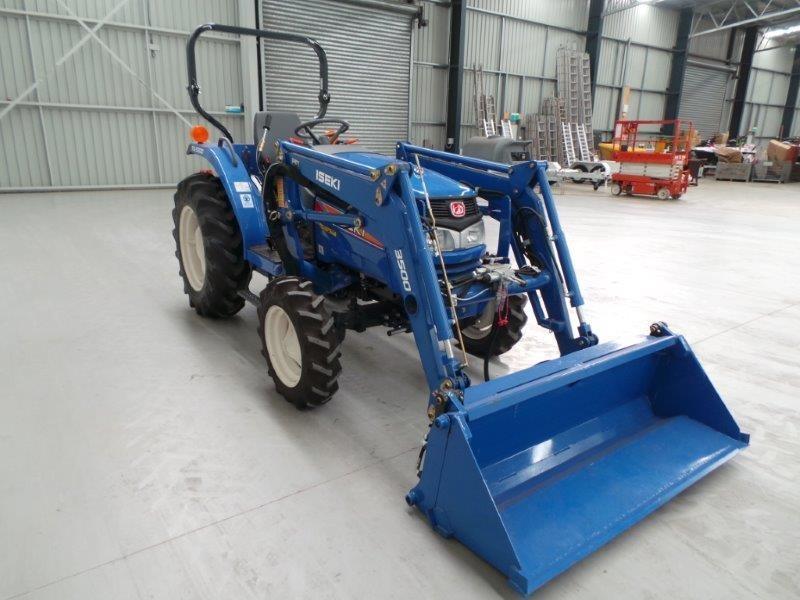 2015 ISEKI TG5330.4R 4WD RPS TRACTOR & 4 IN 1 LOADER PACKAGE CW