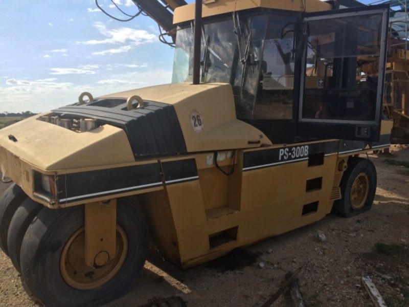 1999 CATERPILLAR PS300 PS300 RollerCompacting