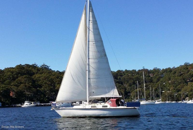 Phantom 33 Sloop