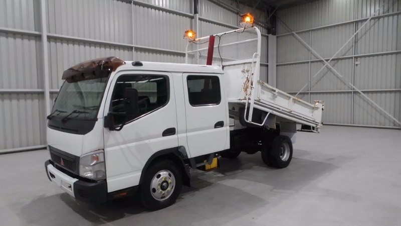 2006 FUSO Canter Canter Truck