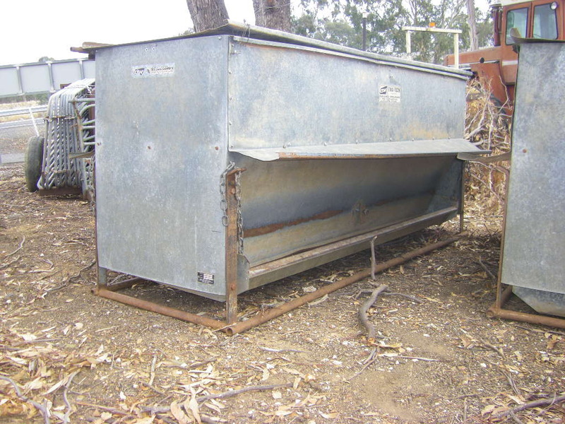 SHEEP FEEDER 5765