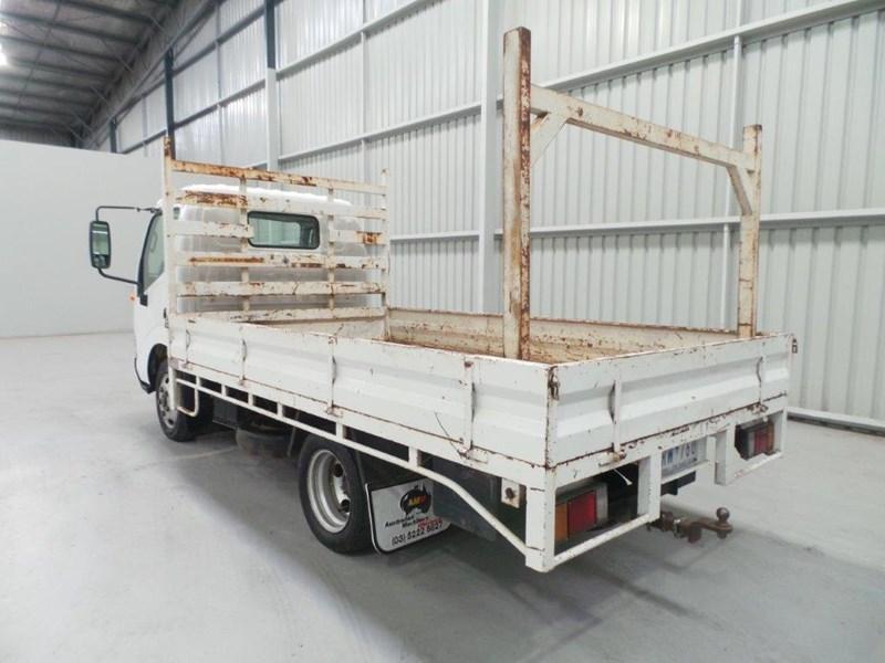 2001 HINO DUTRO