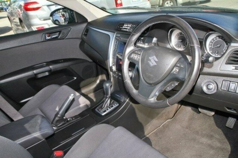 2010 SUZUKI KIZASHI XL FR