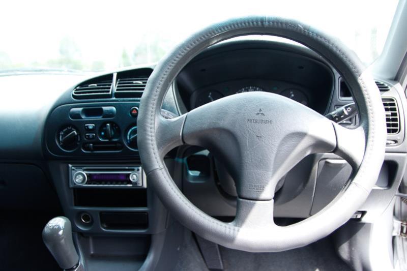 2002 MITSUBISHI LANCER GLi CE