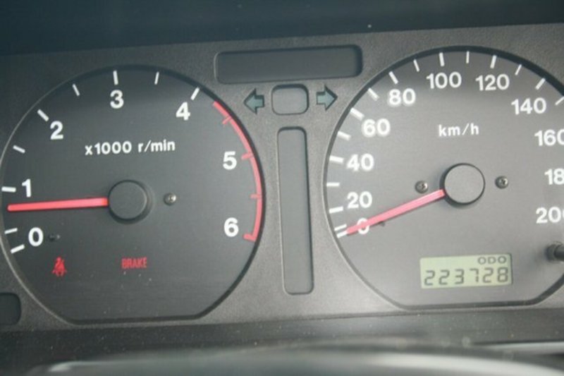 2001 HOLDEN JACKAROO SE LWB (4x4) U8
