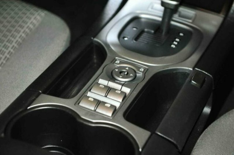 2010 HOLDEN COMMODORE OMEGA VE II