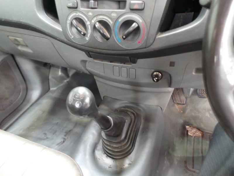 2005 TOYOTA HILUX